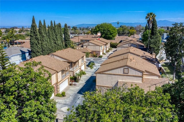 bird's eye view featuring a residential view and a mountain view