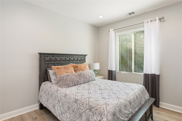 25499 Foxglove Ln, Corona, CA 92883 - bedroom with baseboards, wood finished floors, visible vents, and recessed lighting