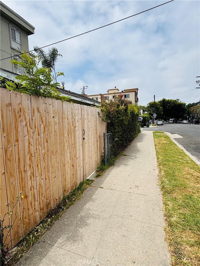1702 Colby St, Los Angeles, CA 90025 - view of road with sidewalks