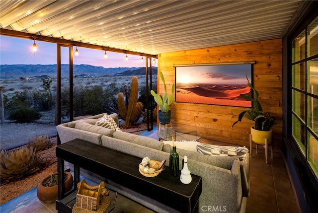 interior space featuring outdoor lounge area