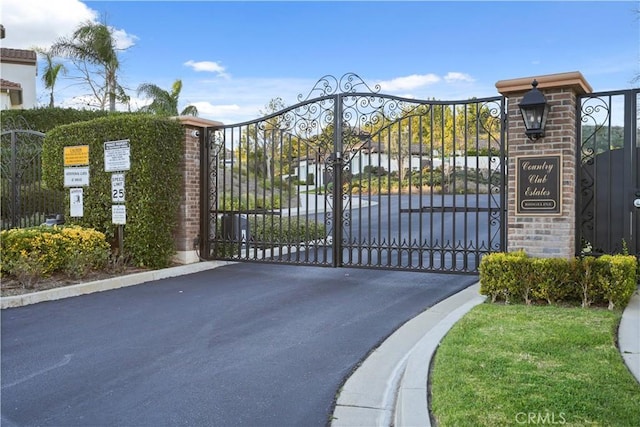 12364 Palmer Dr, Moorpark, CA 93021 - view of gate