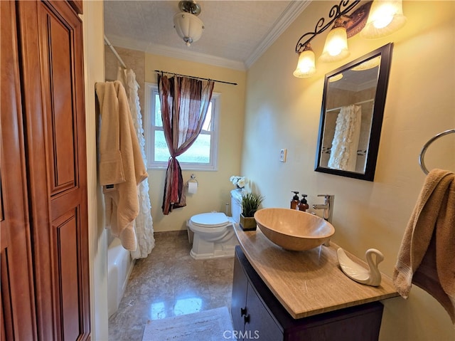 full bathroom featuring curtained shower, vanity, crown molding, and toilet