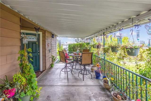 929 E Foothill Unit 161, Upland, CA 91786 - balcony with outdoor dining area
