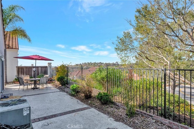 1268 Via, San Jacinto, San Marcos, CA 92078 - fenced backyard featuring a patio and outdoor dining area