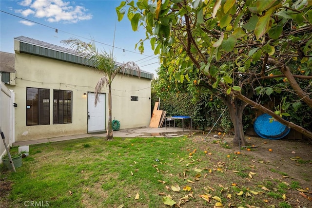 view of yard with a patio area