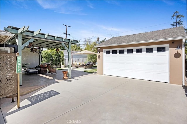 view of detached garage