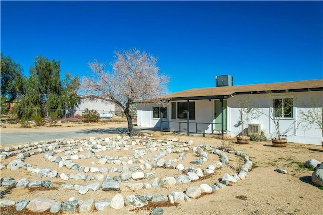 view of front of property with stucco siding