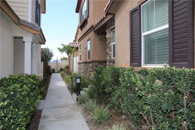 27464 Honeydew Ct, Saugus, CA 91350 - view of property's community