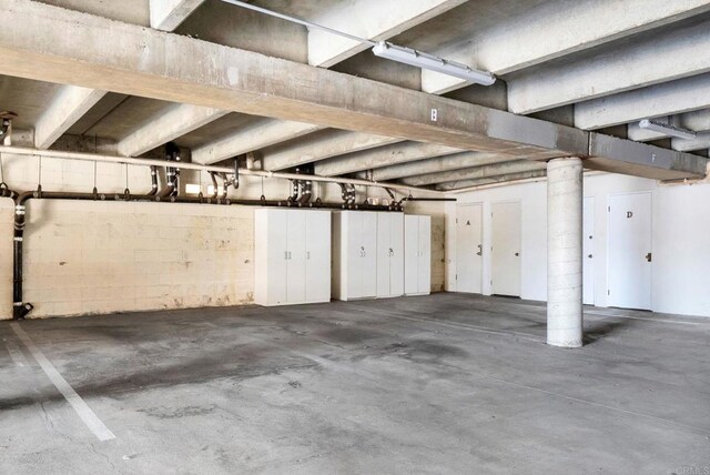 1118 S Pacific St Unit B, Oceanside, CA 92054 - view of parking garage