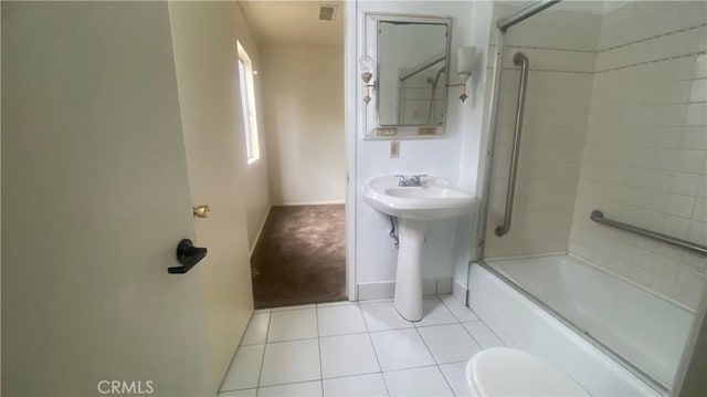 full bath with enclosed tub / shower combo, tile patterned flooring, toilet, a sink, and visible vents