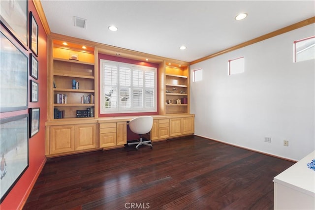 home office featuring visible vents, built in study area, ornamental molding, dark wood-type flooring, and recessed lighting