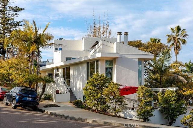 view of front of property with stucco siding