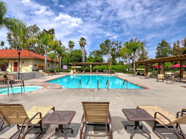 27740 Via Sarasate, Mission Viejo, CA 92692 - community pool with a pergola and a patio