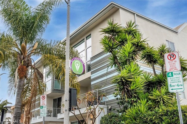1923 N Gower St, Los Angeles, CA 90068 - view of building exterior
