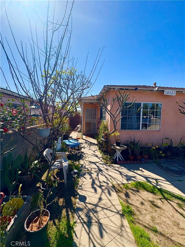 view of front of property featuring stucco siding