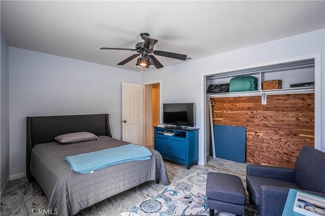 bedroom featuring ceiling fan