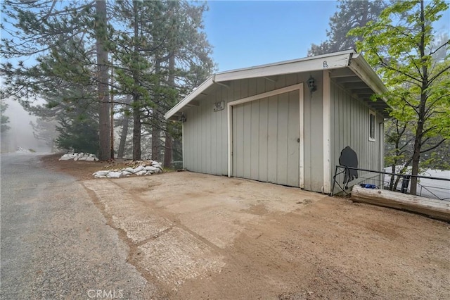 30919 Valley Oak Dr, Running Springs, CA 92382 - view of garage