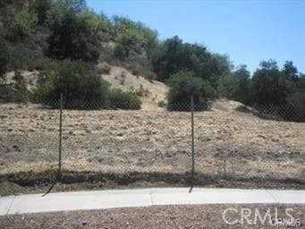 Listing photo 2 for 22800 Mulholland, Calabasas CA 91302