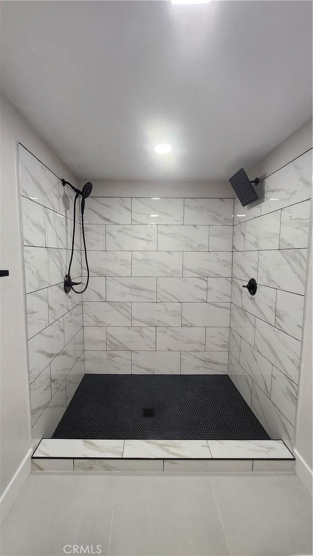 420 N Yorktown St, Ridgecrest, CA 93555 - full bath featuring a tile shower