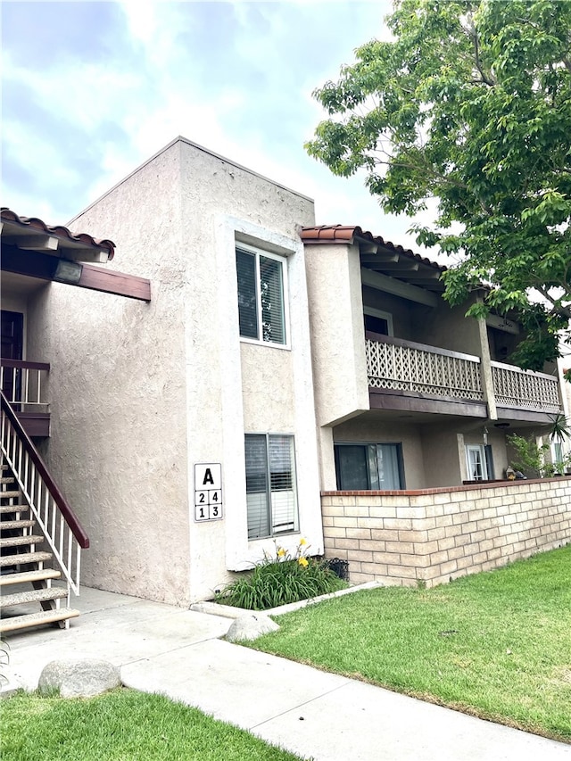 700 W La Veta # A4, Orange, CA 92868 - view of building exterior featuring stairs