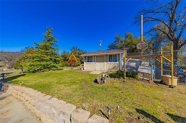 45544 Pine River Rd, Ahwahnee, CA 93601 - view of yard with an outdoor structure and fence
