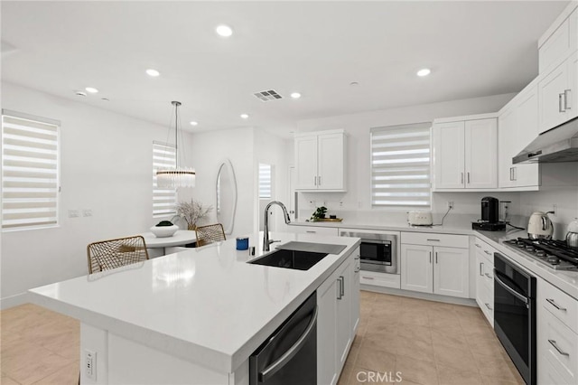 kitchen with visible vents, stainless steel appliances, under cabinet range hood, a sink, and recessed lighting