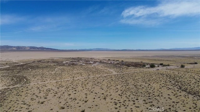 Listing photo 3 for 46445 Lake Rd, Barstow CA 92311