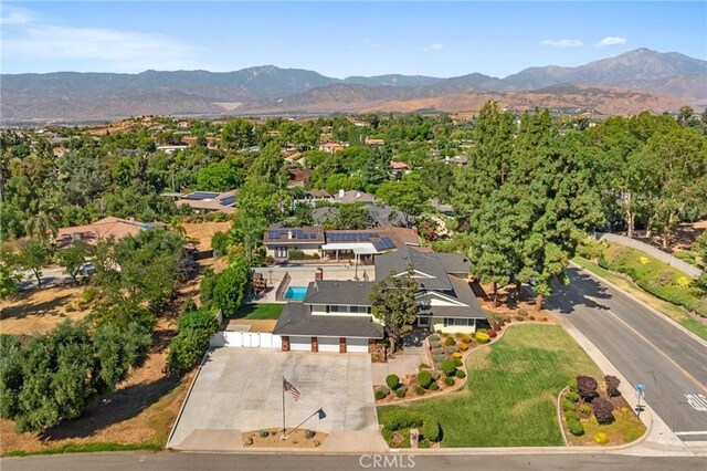 bird's eye view featuring a mountain view