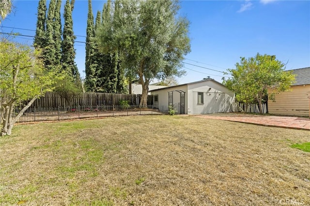 view of yard with fence