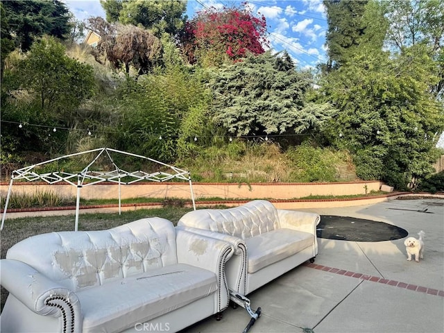 view of patio with outdoor lounge area