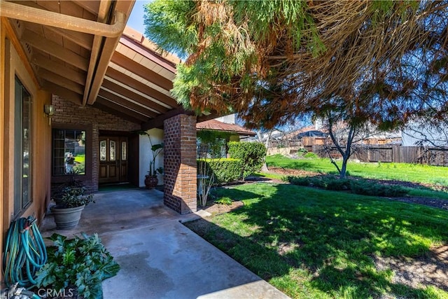 view of yard featuring fence