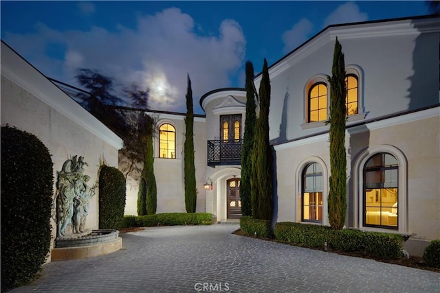view of front of house with stucco siding