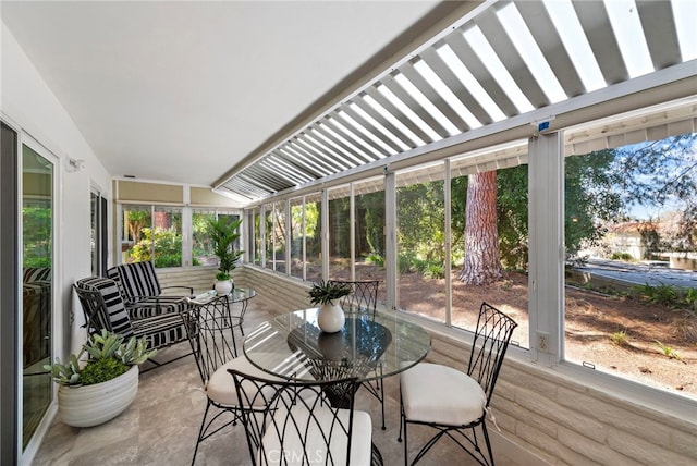 view of sunroom / solarium