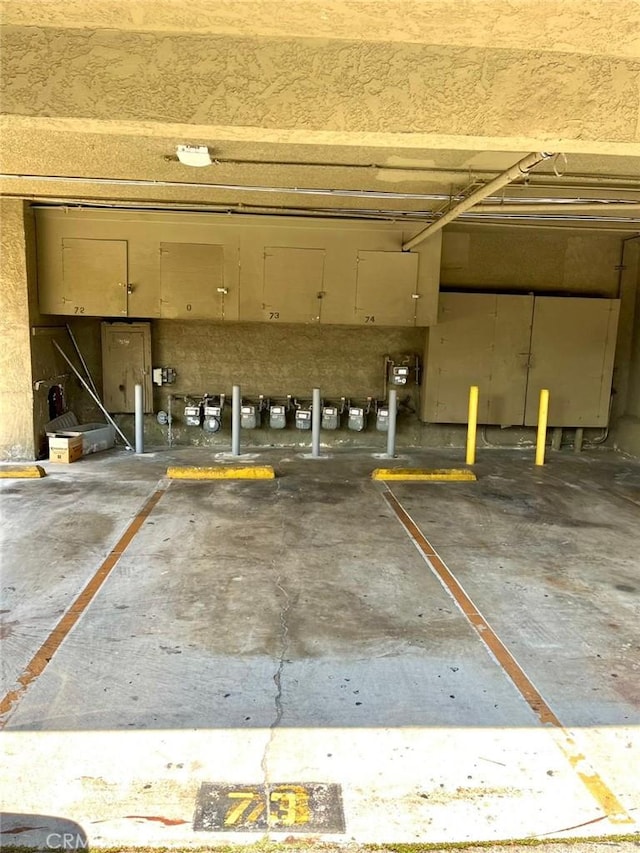 20146 Cohasset St Unit 15, Winnetka, CA 91306 - view of parking deck