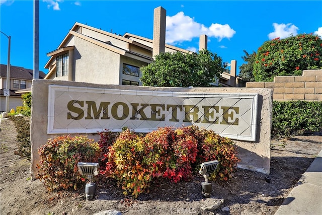 view of community / neighborhood sign