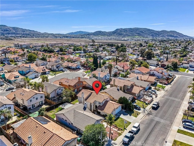 bird's eye view featuring a residential view and a mountain view