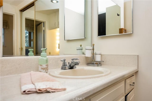 660 Avenida Sevilla Unit P, Laguna Woods, CA 92637 - bathroom with vanity