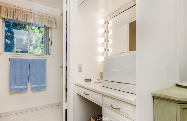 660 Avenida Sevilla Unit P, Laguna Woods, CA 92637 - bathroom with vanity