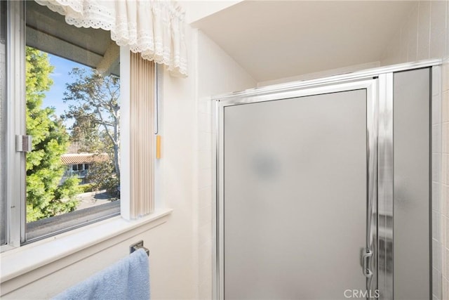 660 Avenida Sevilla Unit P, Laguna Woods, CA 92637 - full bathroom with a shower stall