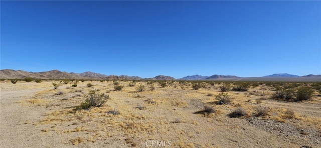 Listing photo 2 for 800 Fairlane Rd, Lucerne Valley CA 92356