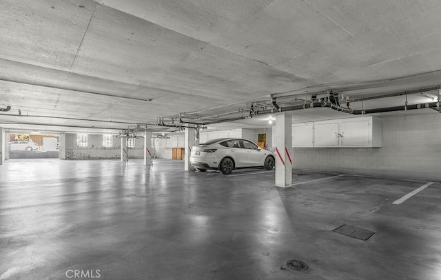334 Gladys Ave Unit 103, Long Beach, CA 90814 - view of parking deck
