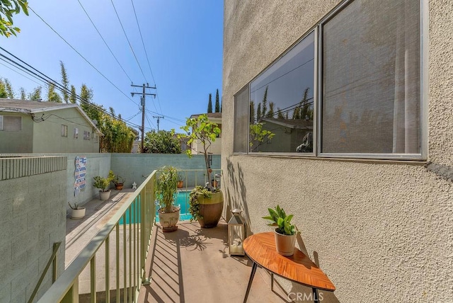 334 Gladys Ave Unit 103, Long Beach, CA 90814 - view of balcony