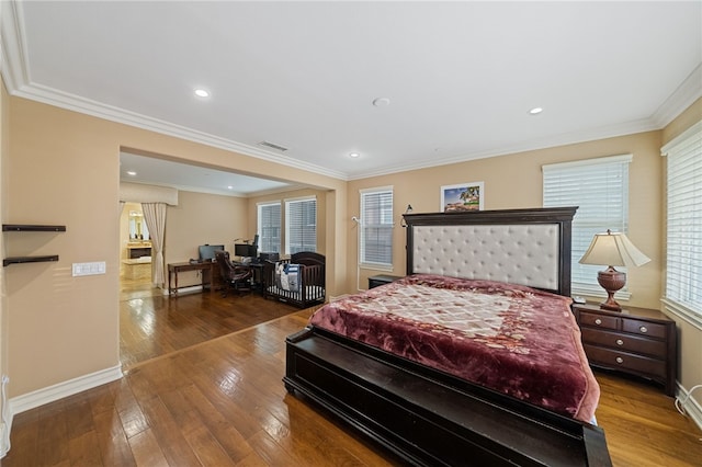 2514 Bulrush Cir, Corona, CA 92882 - bedroom featuring wood-type flooring, baseboards, ornamental molding, an office area, and recessed lighting