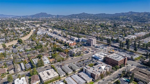 bird's eye view featuring a mountain view