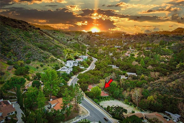 view of aerial view at dusk