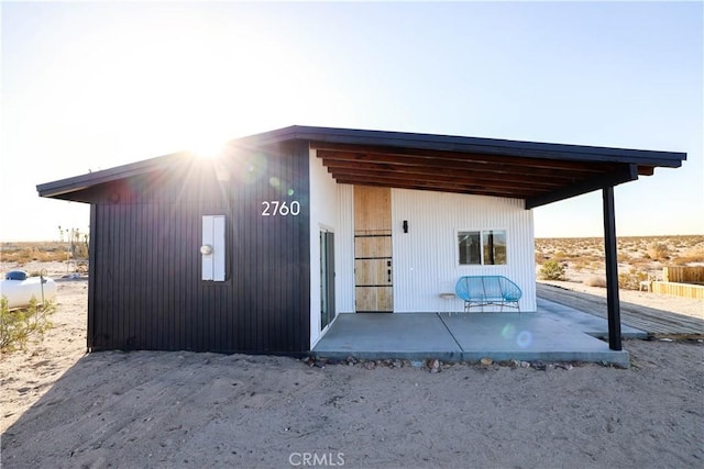 view of outbuilding