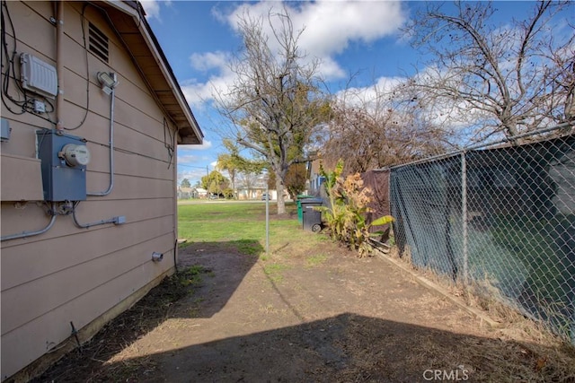 view of yard featuring fence