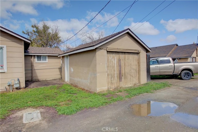 view of outbuilding featuring an outbuilding