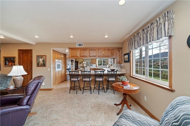 dining area featuring visible vents, baseboards, and recessed lighting