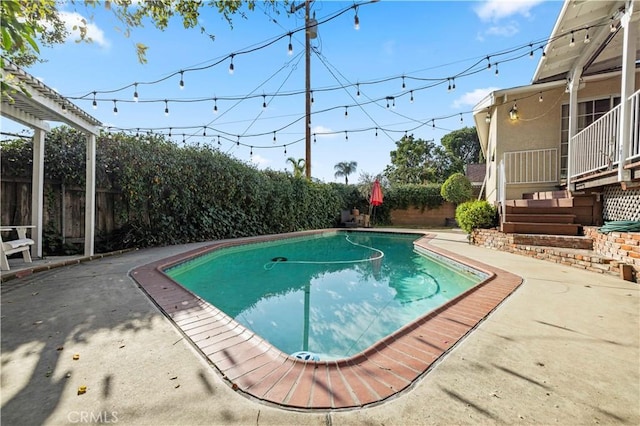 3104 Altura Ave, La Crescenta, CA 91214 - view of swimming pool with a fenced backyard and a patio area